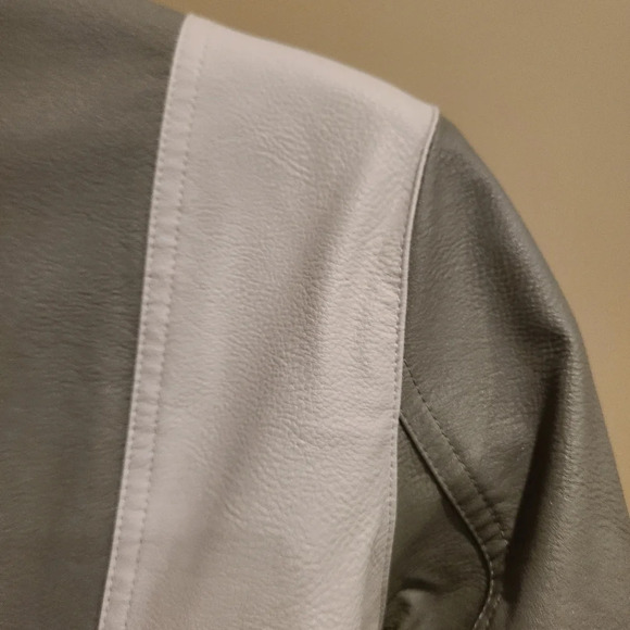 NWT Jordan Faux Leather Women's Jacket Size L zip - Picture 8 of 16